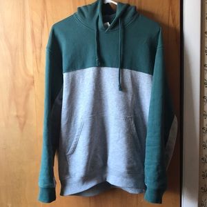 H&M Mens Green and Gray Sweatshirt